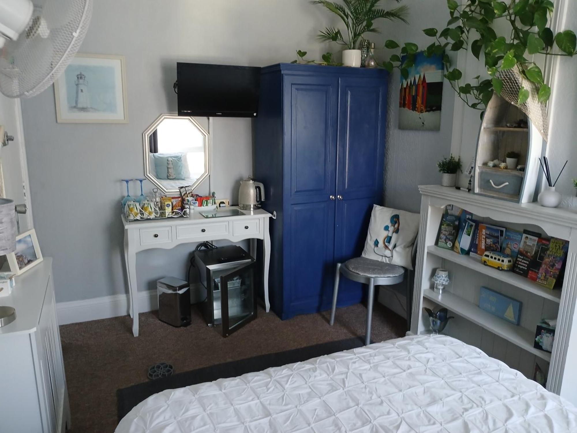Marjune Guest House Weymouth Bagian luar foto