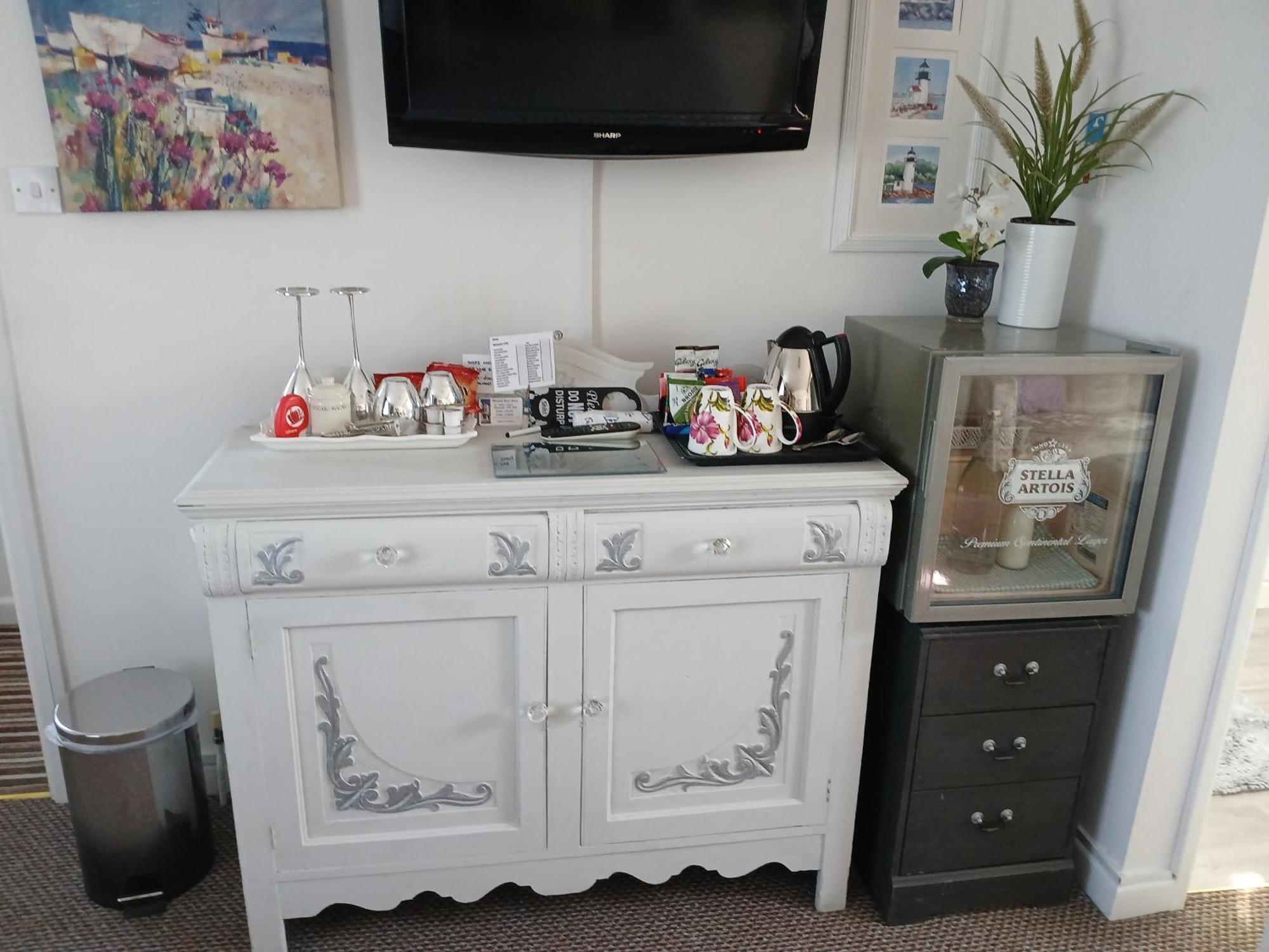 Marjune Guest House Weymouth Bagian luar foto